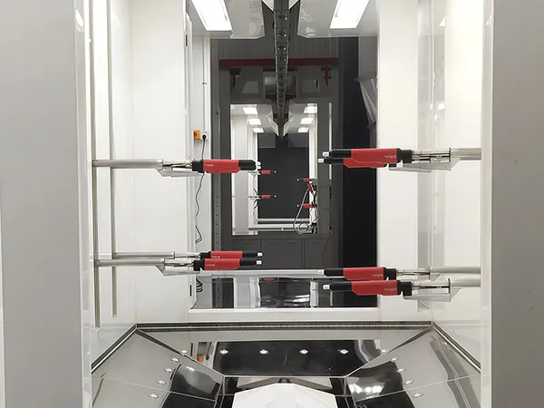 Sistema Automático de Recubrimiento Electrostático para Fabricante de Partes Automotrices