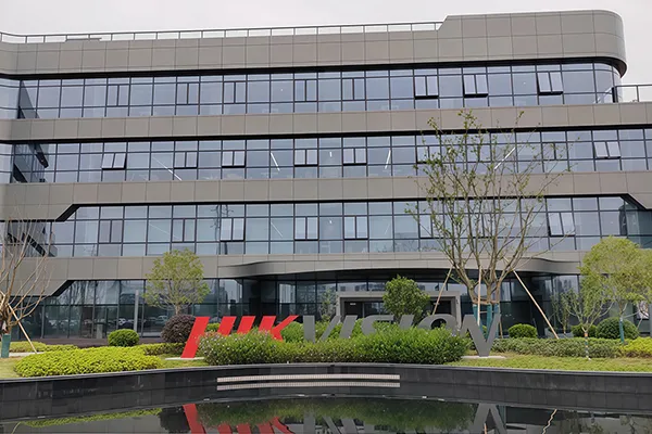 Sistema Automático de Recubrimiento Electrostático Para Carcasas de Equipos de Seguridad: HIKVISION Group